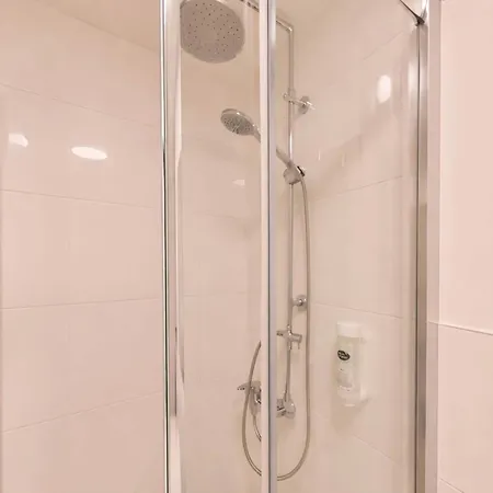 شقة Michaela Mit Pool Und Sauna *